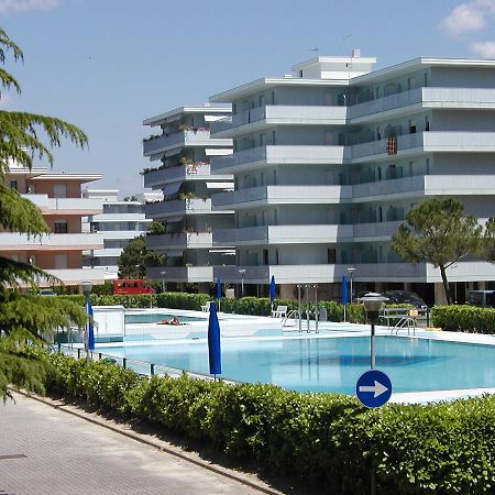 Appartamenti Valbella Con Piscina Bibione Buitenkant foto