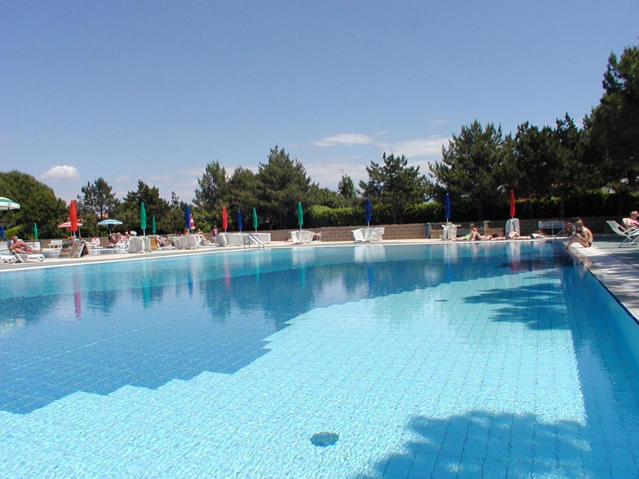 Appartamenti Valbella Con Piscina Bibione Buitenkant foto