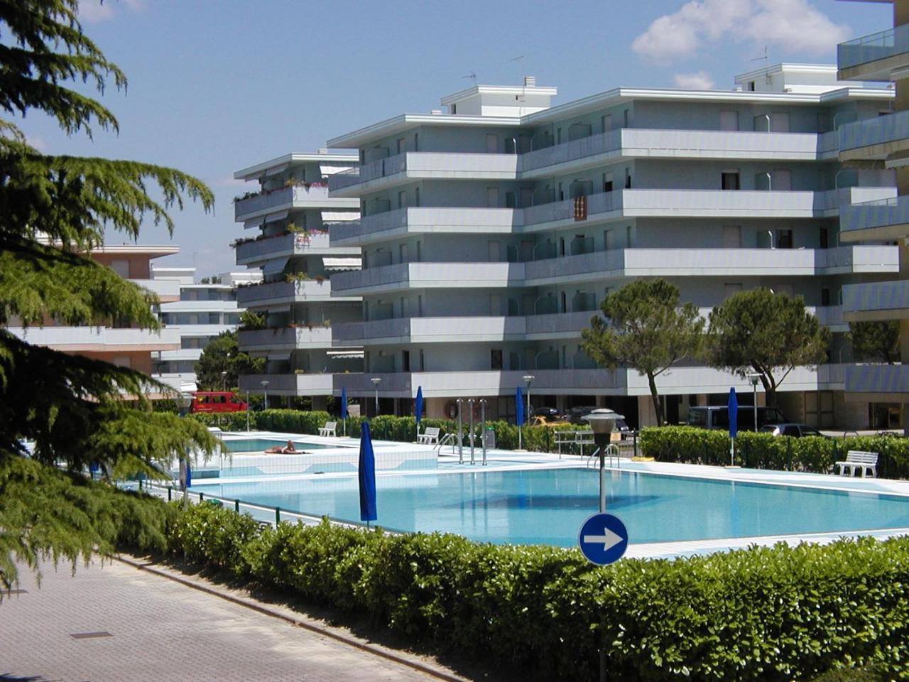 Appartamenti Valbella Con Piscina Bibione Buitenkant foto